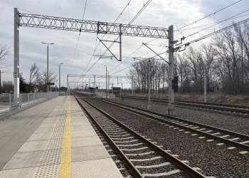 Więcej pociągów i krótszy czas jazdy na trasie między Łęczycą a Kutnem