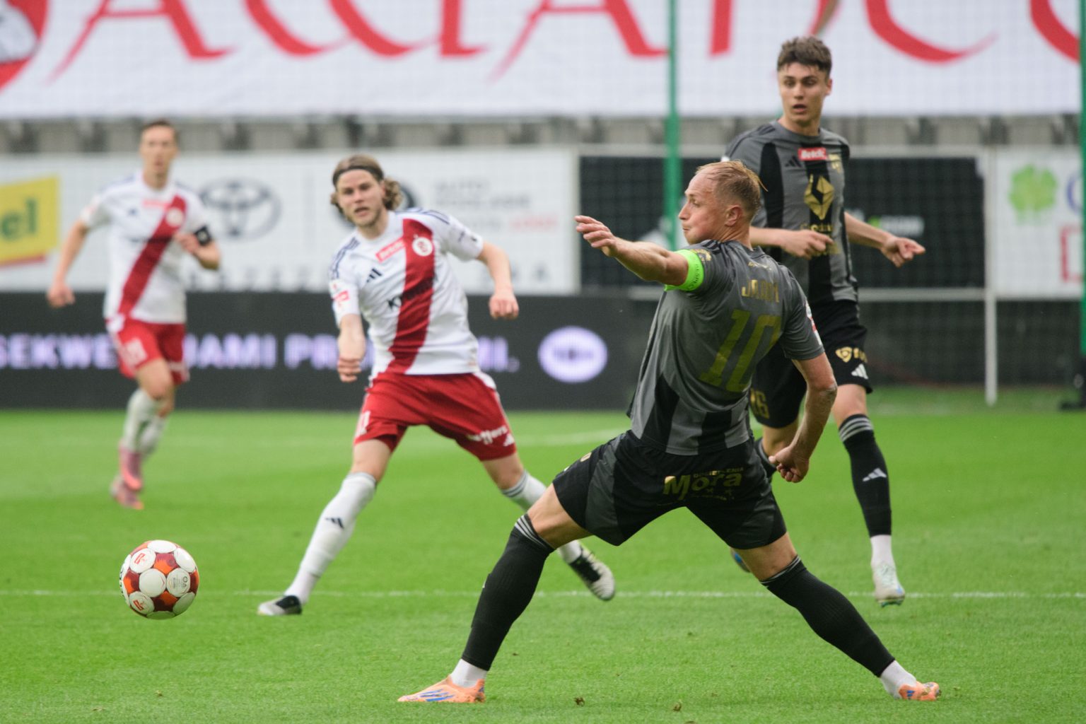 LKS Lodz vs Pogon Grodzisk fot Sebastian Szwajkowski 12
