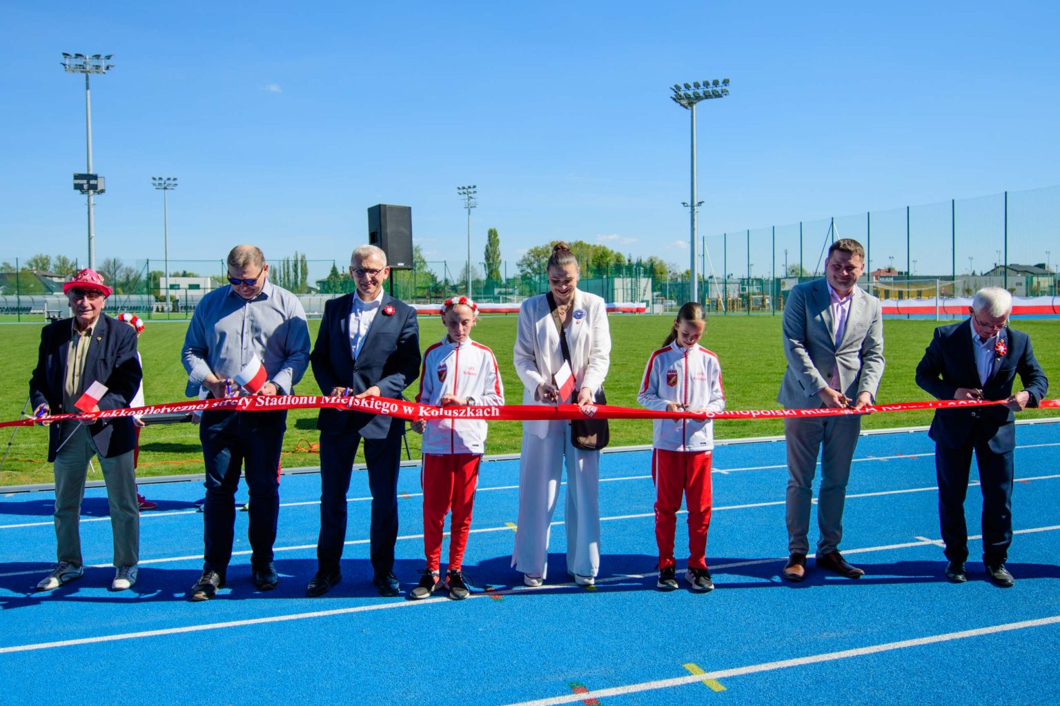 Lekkoatletyczne otwarcie stadionu w Koluszkach fot Sebastian Szwajkowski 1