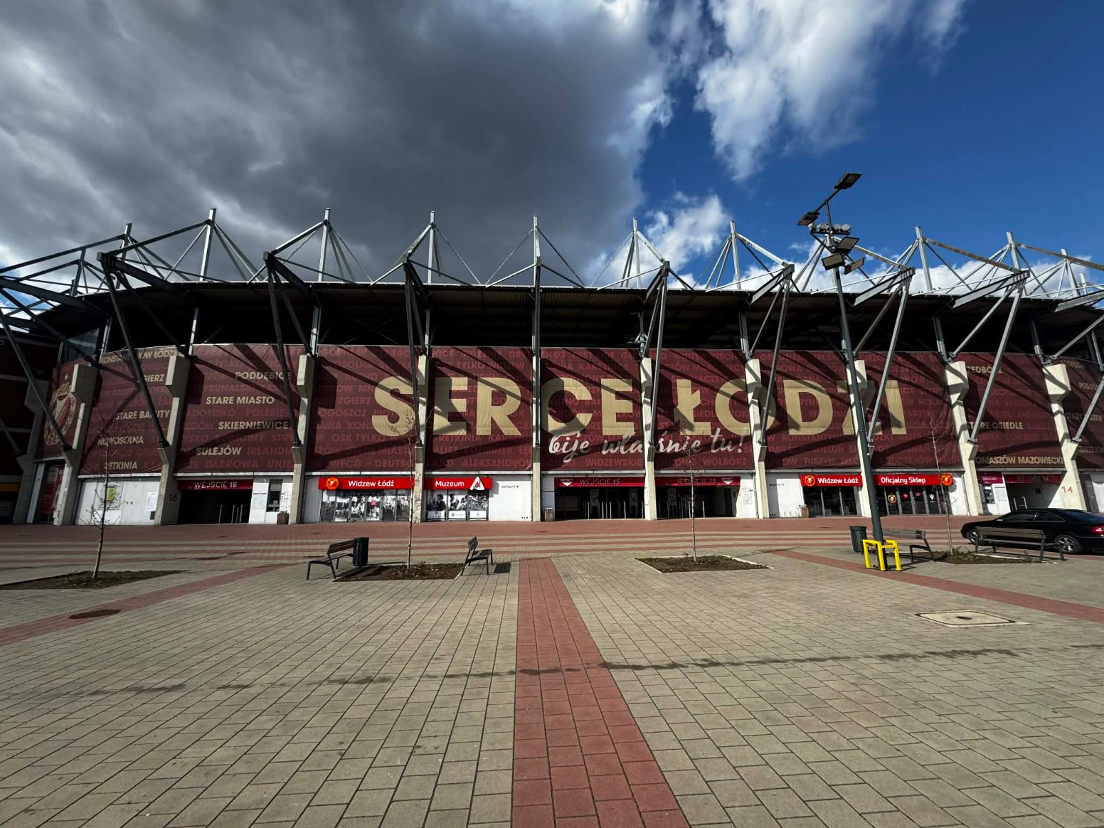 Jolanta Kwaśniewska do seniorów: „Bądźcie samolubni!”. Wielki finał Senioraliów na stadionie Widzewa 5 Jolanta Kwaśniewska do seniorów: „Bądźcie samolubni!”. Wielki finał Senioraliów na stadionie Widzewa