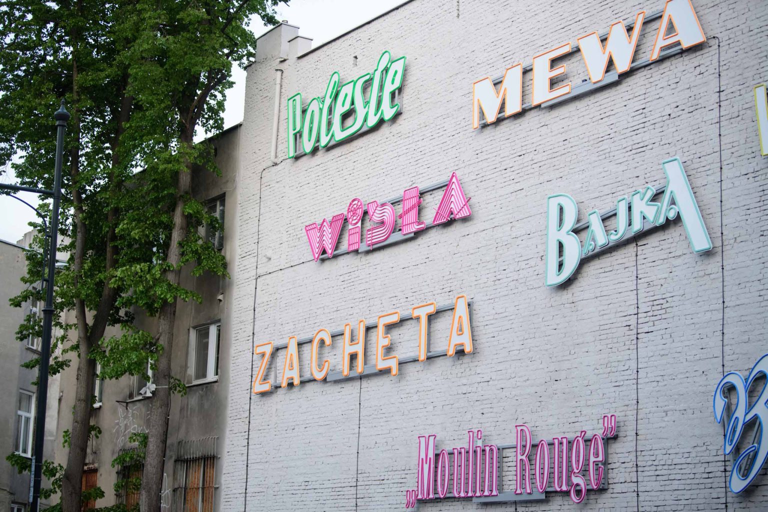 Proba generalna Galererii Neonow fot Sebastian Szwajkowski 11