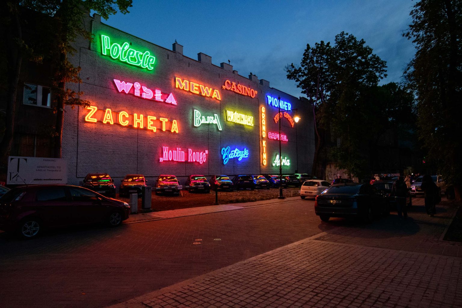 Proba generalna Galererii Neonow fot Sebastian Szwajkowski 4