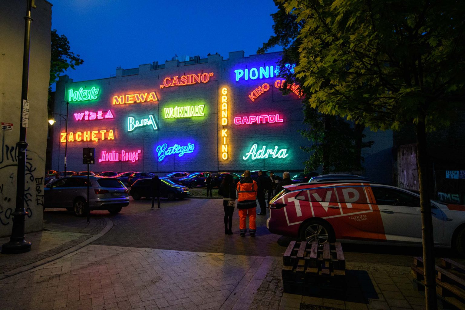 Proba generalna Galererii Neonow fot Sebastian Szwajkowski 7