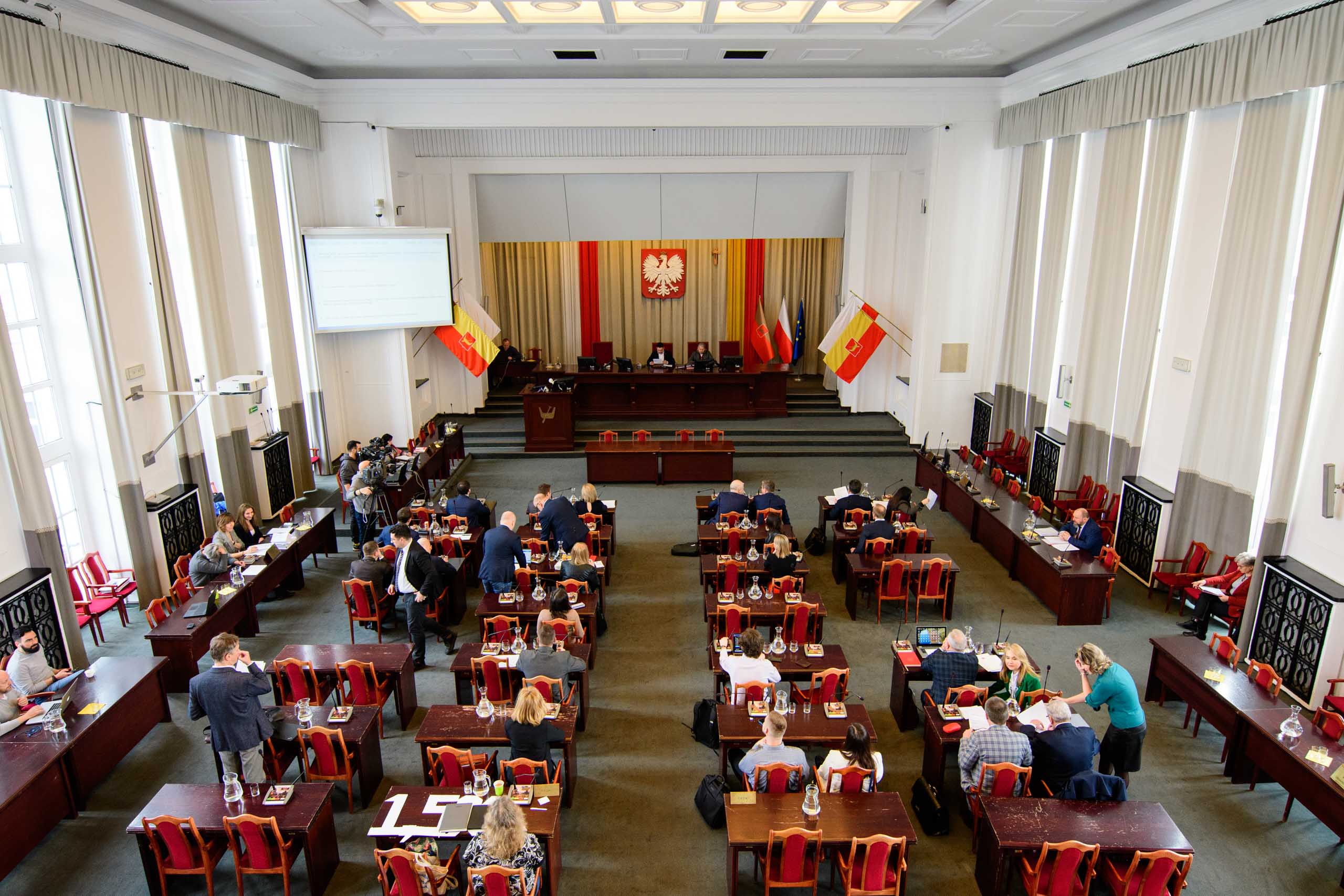 Kto jest najbogatszym łódzkim radnym? Analiza oświadczeń majątowych za 2025 rok