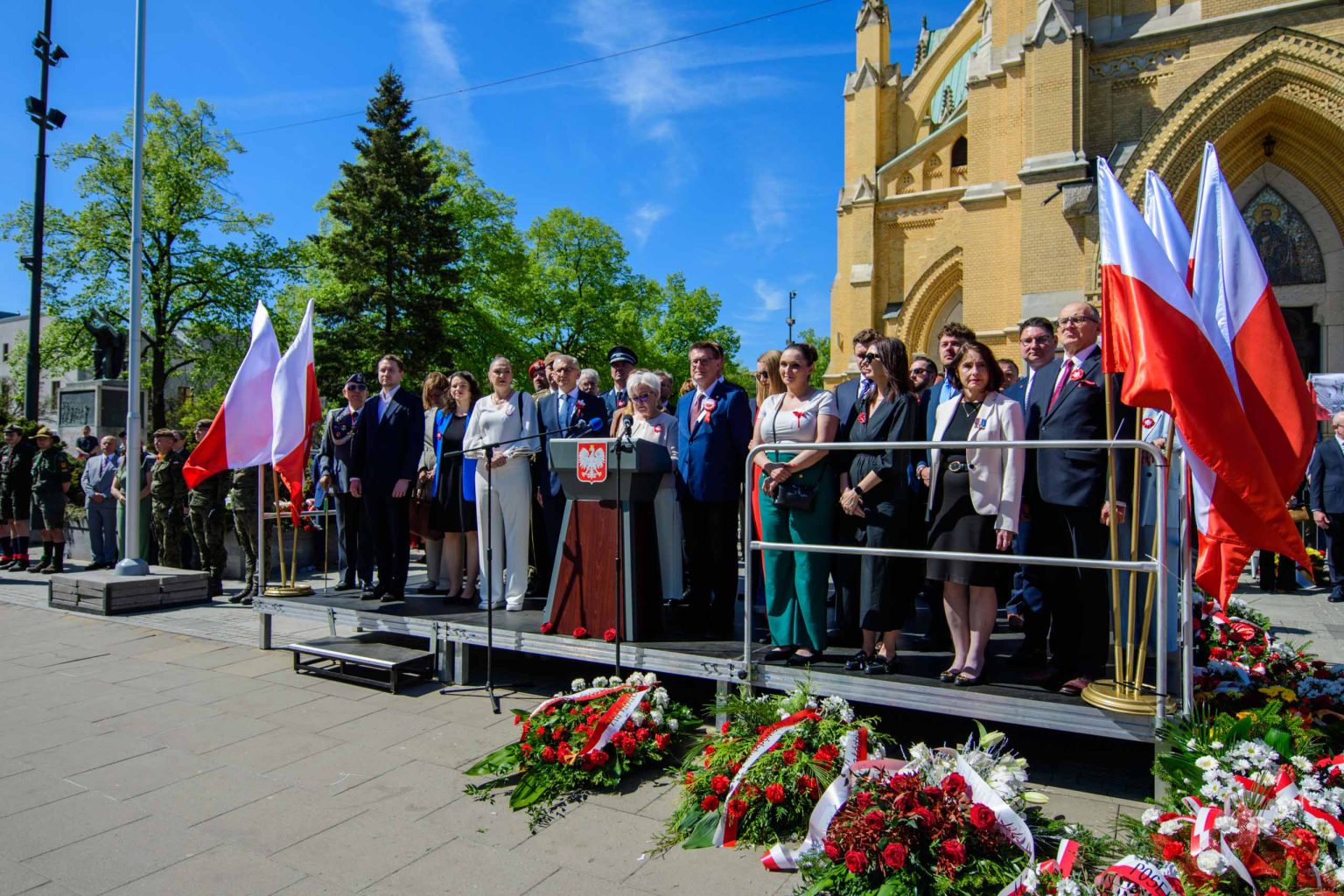 Święto Konstytucji 3 Maja oficjalne uroczystości przed katedrą fot Sebastian Szwajkowski_3 Swieto Konstytucji 3 Maja oficjalne uroczystosci przed katedra fot Sebastian Szwajkowski 3