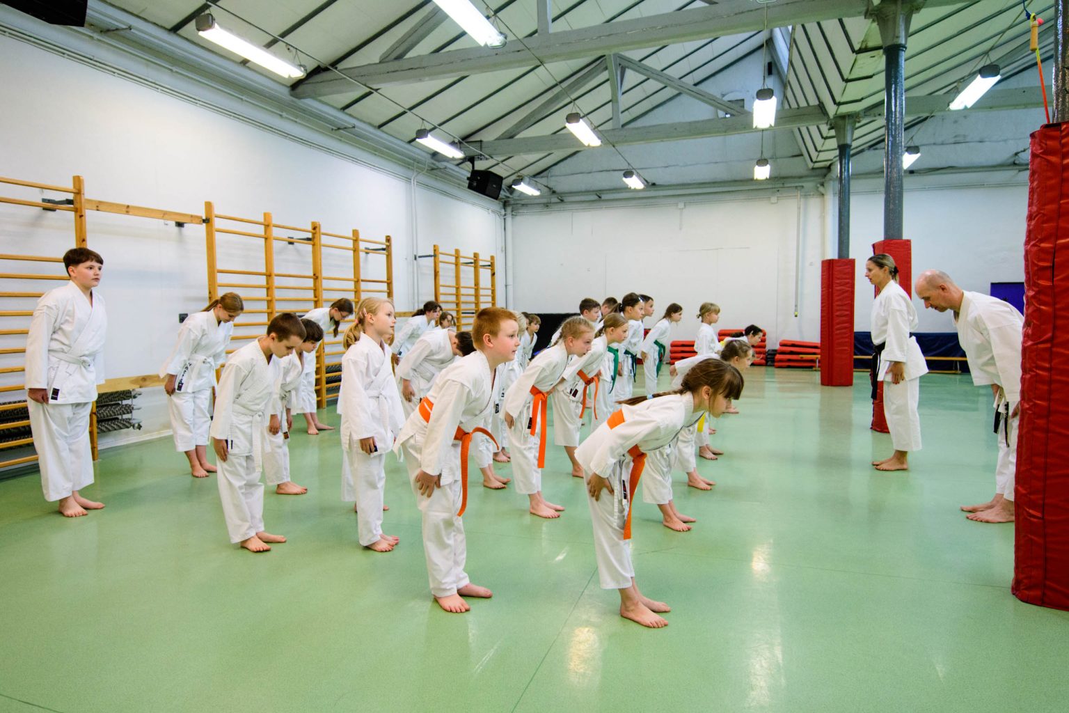 Szkola karate z Lodzi z pucharem i medalami fot Sebastian Szwajkowski 2