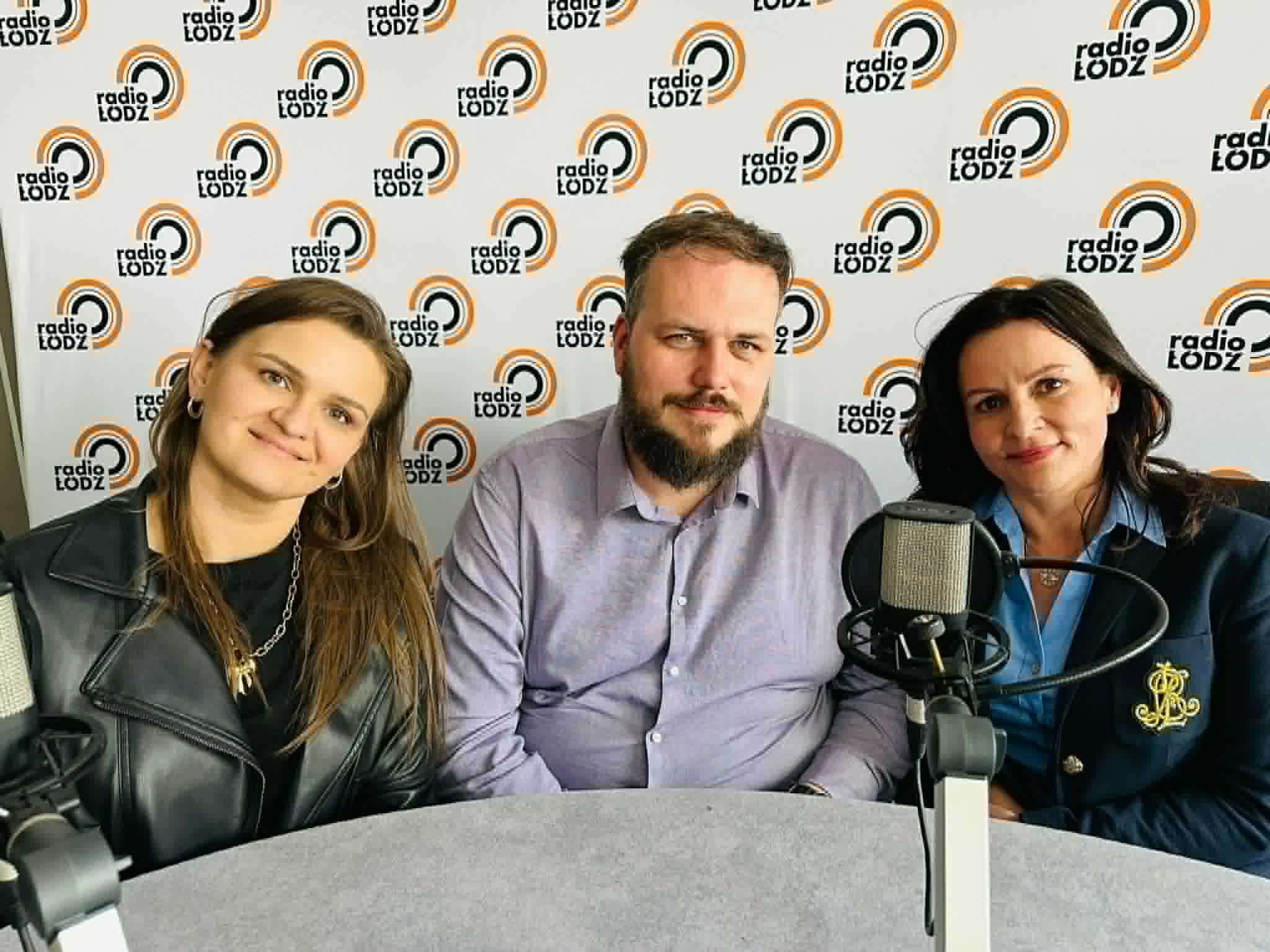 Urodzeni ze smartfonami w rękach. Być Alfą w pracy!