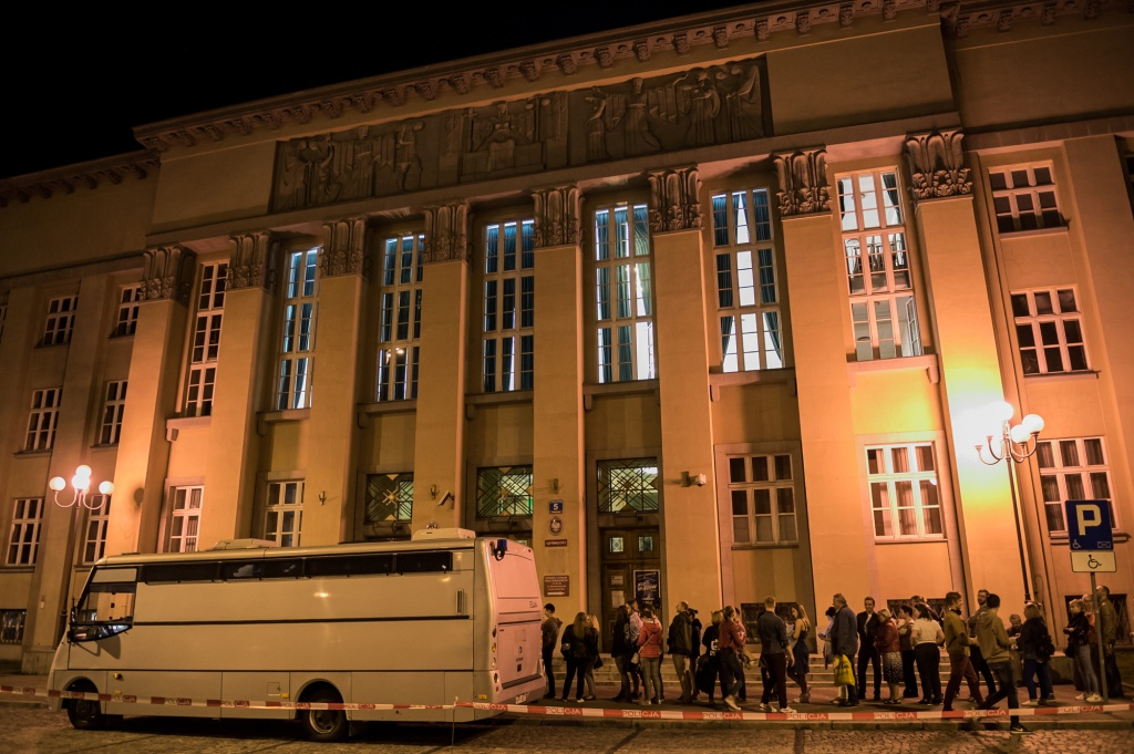 Ślepy Maks sądzony na nowo, zobaczyło to 400 osób - Noc Muzeów zawitała do Sądu Okręgowego w Łodzi