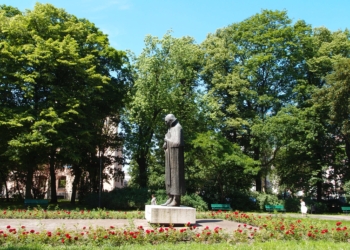 Spacer dendrologiczny w łódzkim Parku Staszica [PODCAST]