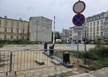 Darmowe miejsca parkingowe znikają z centrum Łodzi. Ile zapłacimy przy Pomorskiej? 8 Darmowe miejsca parkingowe znikają z centrum Łodzi