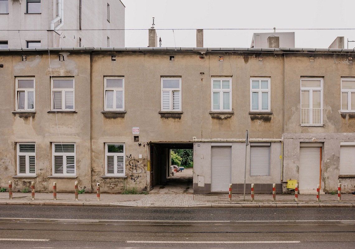 Kamienica przy Limanowskiego 128 do generalnego remontu. Ma być gotowa do końca roku [ZDJĘCIA]