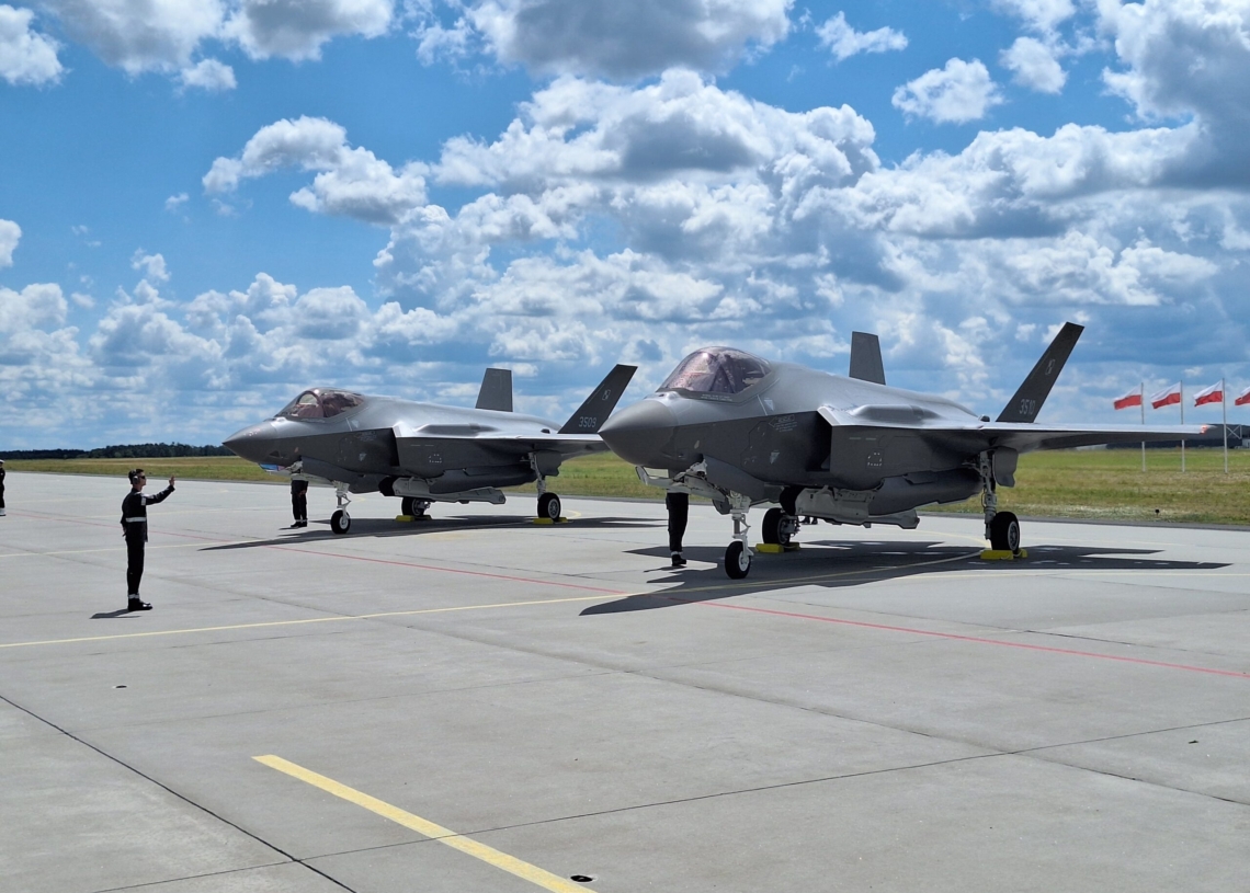 Ceremonia przyjęcia F-35 do służby. Myśliwce przeleciały nad Polską [WIDEO]
