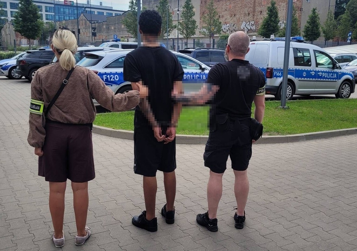 Napadł na kantor w Łodzi. Grozi mu do 15 lat więzienia