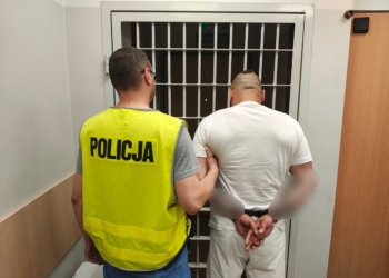 Włamał się do kwiatomatu żeby ukraść bukiety. Teraz grozi mu do 10 lat więzienia