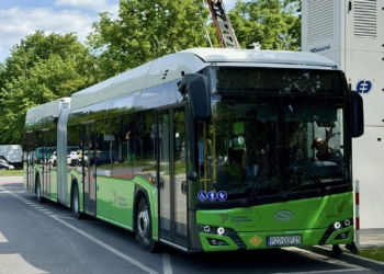 Autobus przegubowy wrócił na ulice Piotrkowa Trybunalskiego