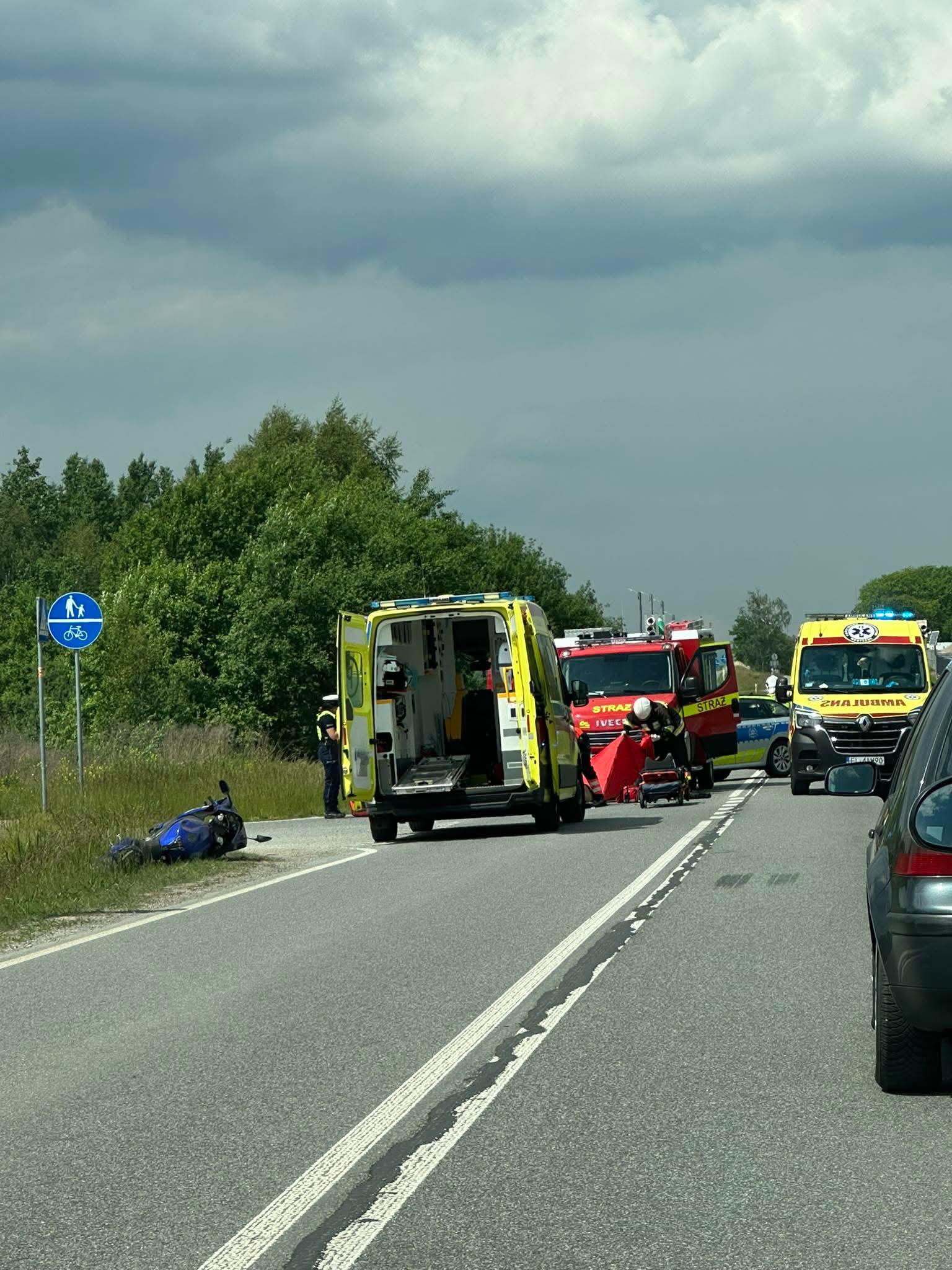 Motocyklista zderzył się z sarną. Utrudnienia na drodze wojewódzkiej 713