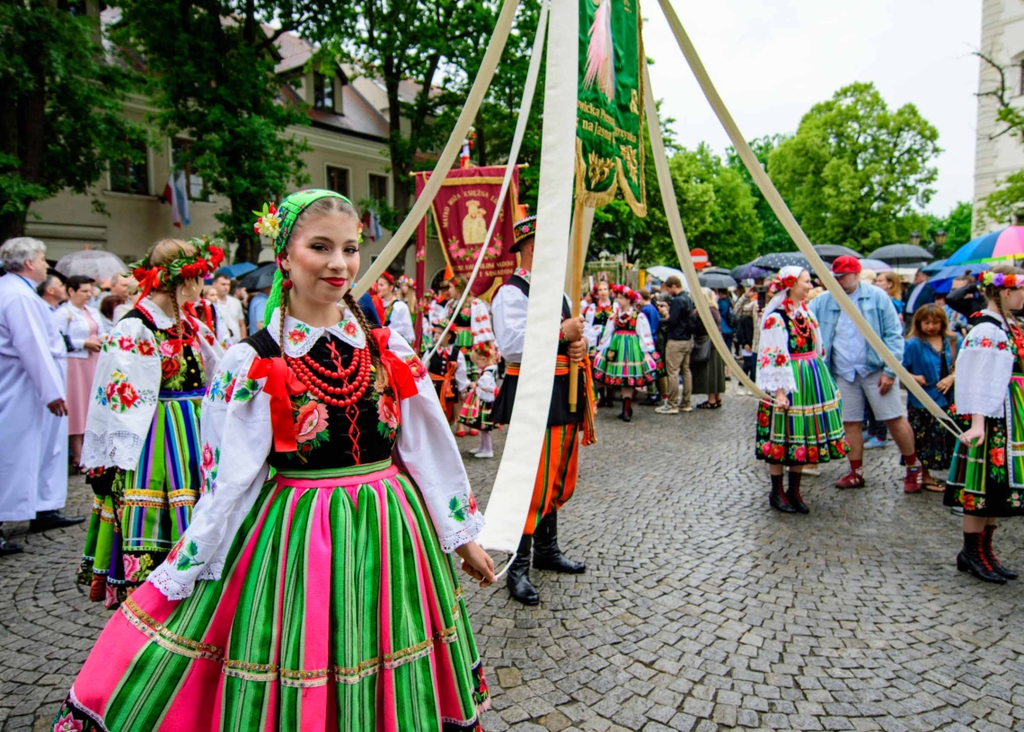 Boże Ciało 2026 w Łowiczu. Barwna procesja przeszła przez miasto