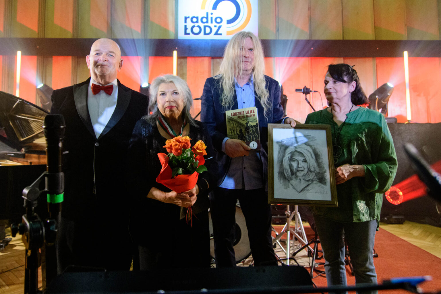 Gloria Artis z Krystyną Prońko w Studiu Debicha fot Sebastian Szwajkowski_25 Gloria Artis z Krystyna Pronko w Studiu Debicha fot Sebastian Szwajkowski 25