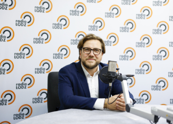 Opóźniona wymiana oświetlenia i nowe inwestycje w Piotrkowie Trybunalskim. Juliusz Wiernicki gościem Radia Łódź