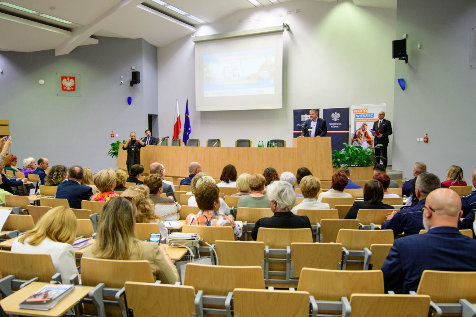 Konferencja Bezpieczny Senior z ministrem sprawiedliwości Waldemarem Żurkiem fot Sebastian Szwajkowski_1 Konferencja Bezpieczny Senior z ministrem sprawiedliwosci Waldemarem Zurkiem fot Sebastian Szwajkowski 1