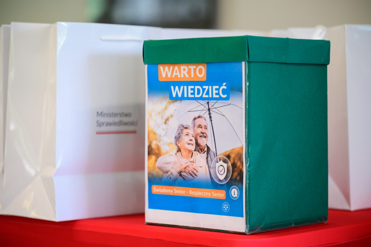 Konferencja Bezpieczny Senior z ministrem sprawiedliwości Waldemarem Żurkiem fot Sebastian Szwajkowski_2 Konferencja Bezpieczny Senior z ministrem sprawiedliwosci Waldemarem Zurkiem fot Sebastian Szwajkowski 2