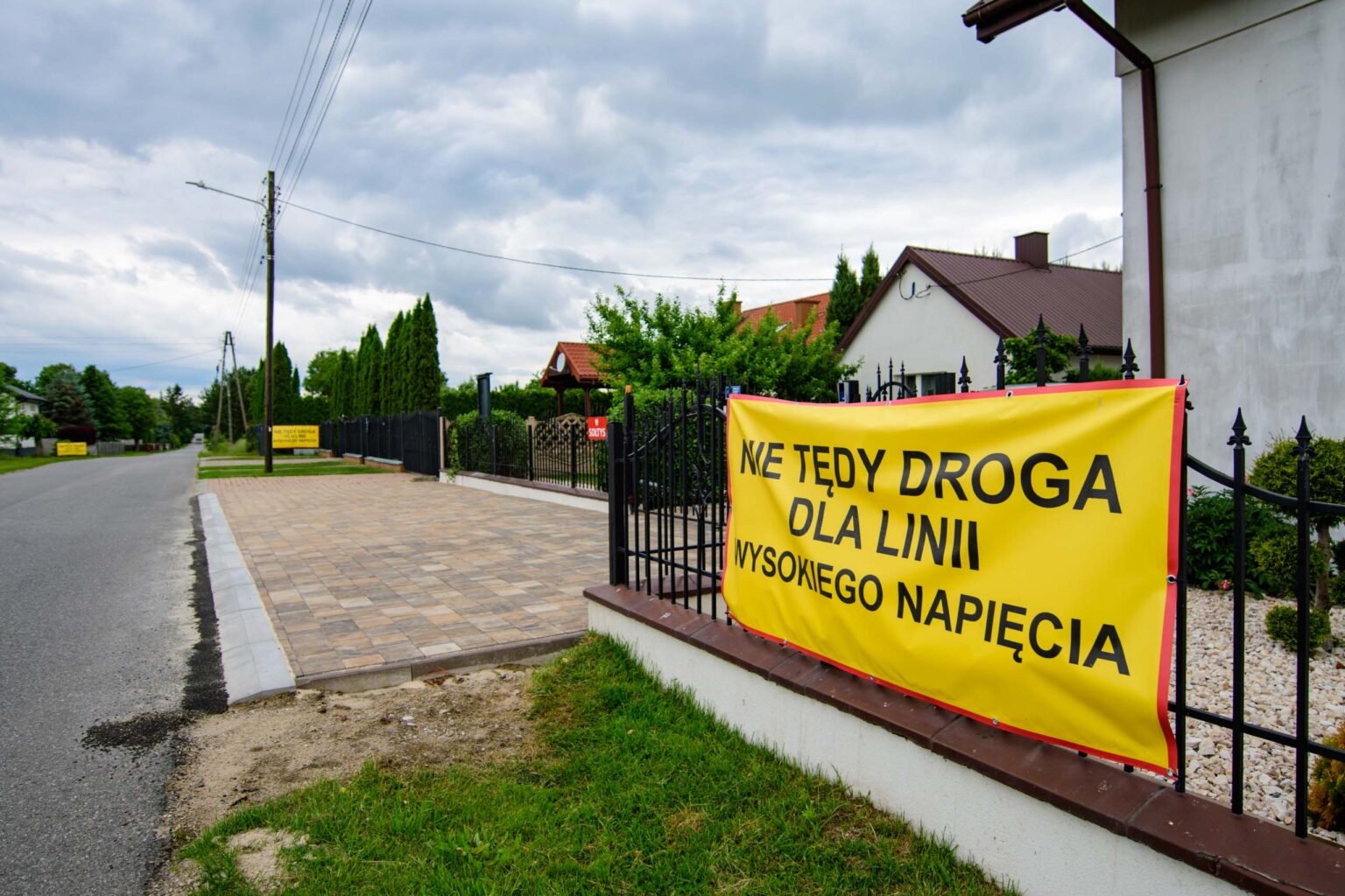 Linia energetyczna w Modlicy spotkanie z mieszkańcami fot Sebastian Szwajkowski_1 Linia energetyczna w Modlicy spotkanie z mieszkancami fot Sebastian Szwajkowski 1