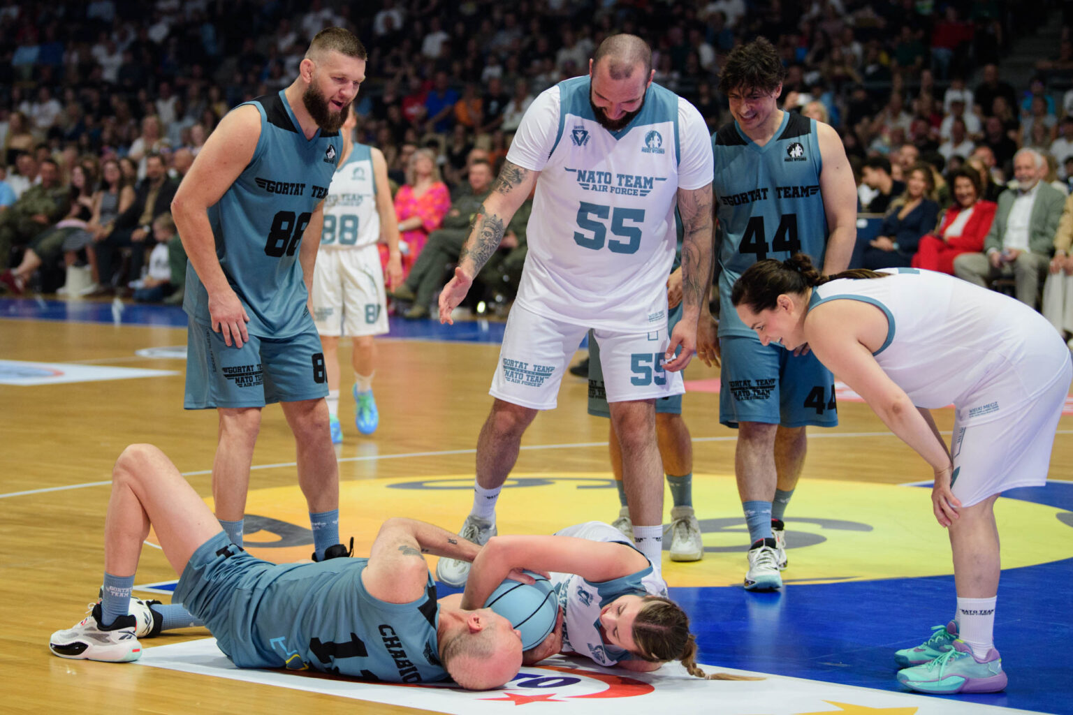 Mecz Gortat Teamt vs NATO fot Sebastian Szwajkowski 41
