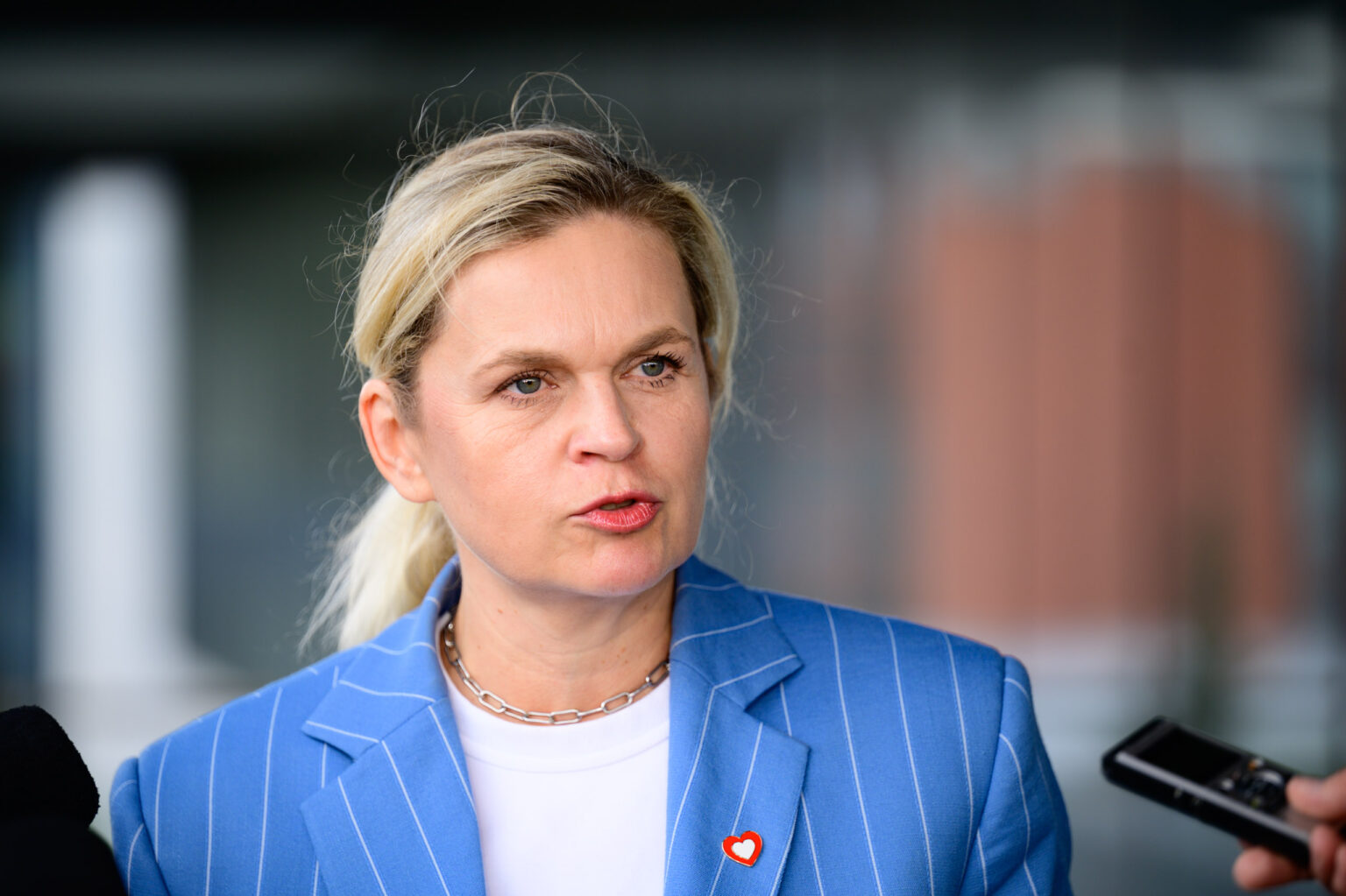 Minister Nowacka w Akademii Sztuk Pieknych fot Sebastian Szwajkowski 6