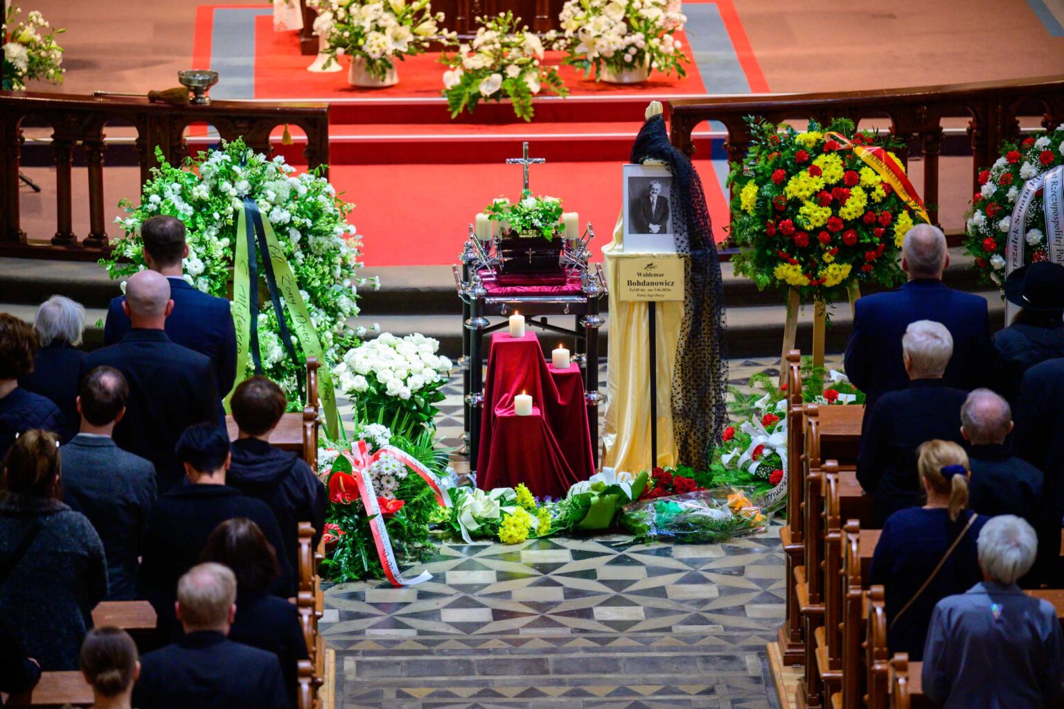Ostatnie pożegnanie prezydenta Łodzi Waldemara Bohdanowicza fot Sebastian Szwajkowski (14) Ostatnie pozegnanie prezydenta Lodzi Waldemara Bohdanowicza fot Sebastian Szwajkowski 14