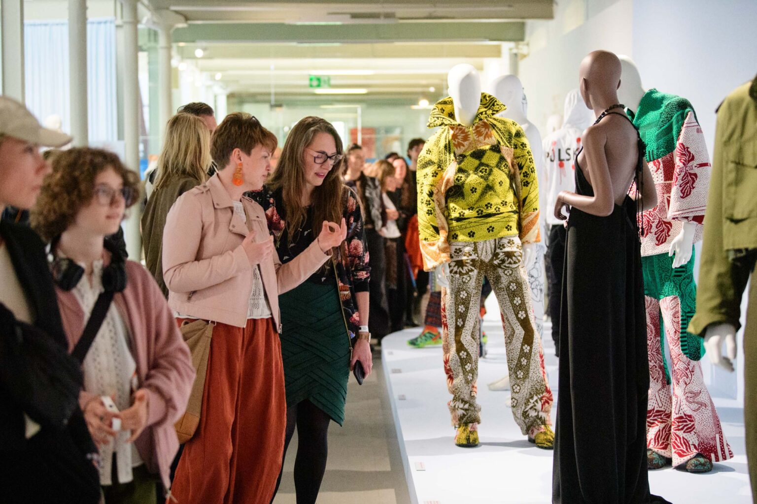 Otwarcie wystawy Nowa Moda Polska fot Sebastian Szwajkowski_18 Otwarcie wystawy Nowa Moda Polska fot Sebastian Szwajkowski 18