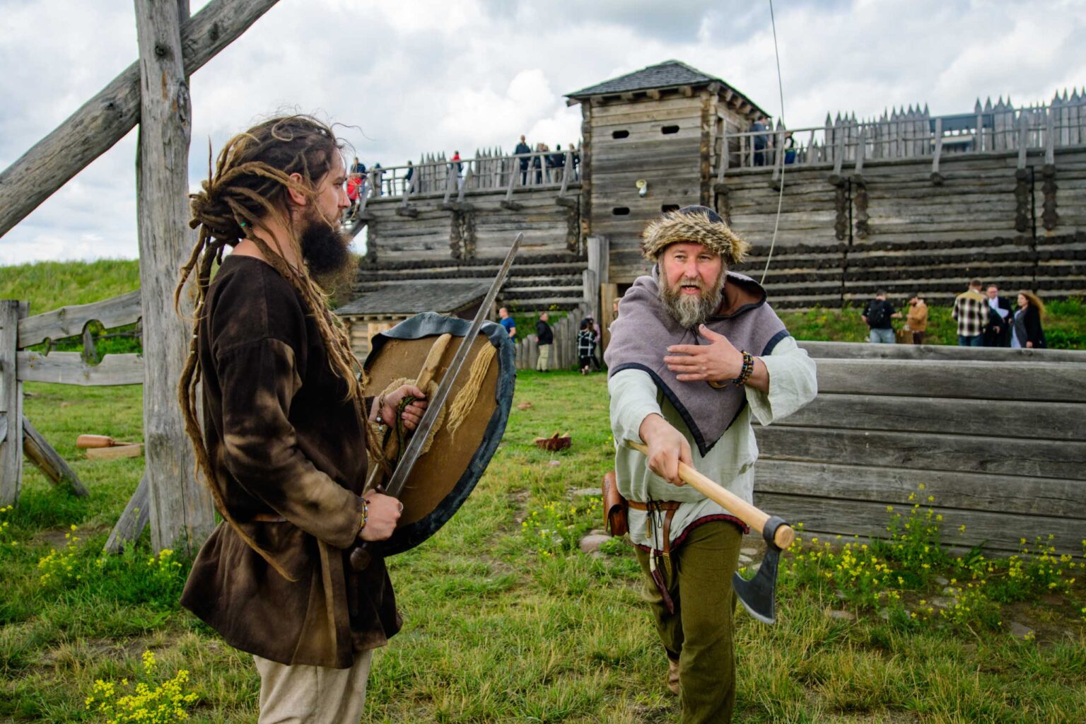 Piknik Archeologiczny w Tumie fot Sebastian Szwajkowski 1