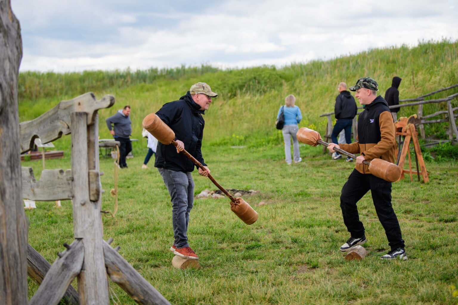 Piknik Archeologiczny w Tumie fot Sebastian Szwajkowski 11
