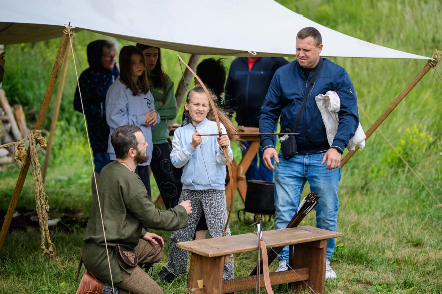 Piknik Archeologiczny w Tumie fot Sebastian Szwajkowski 31