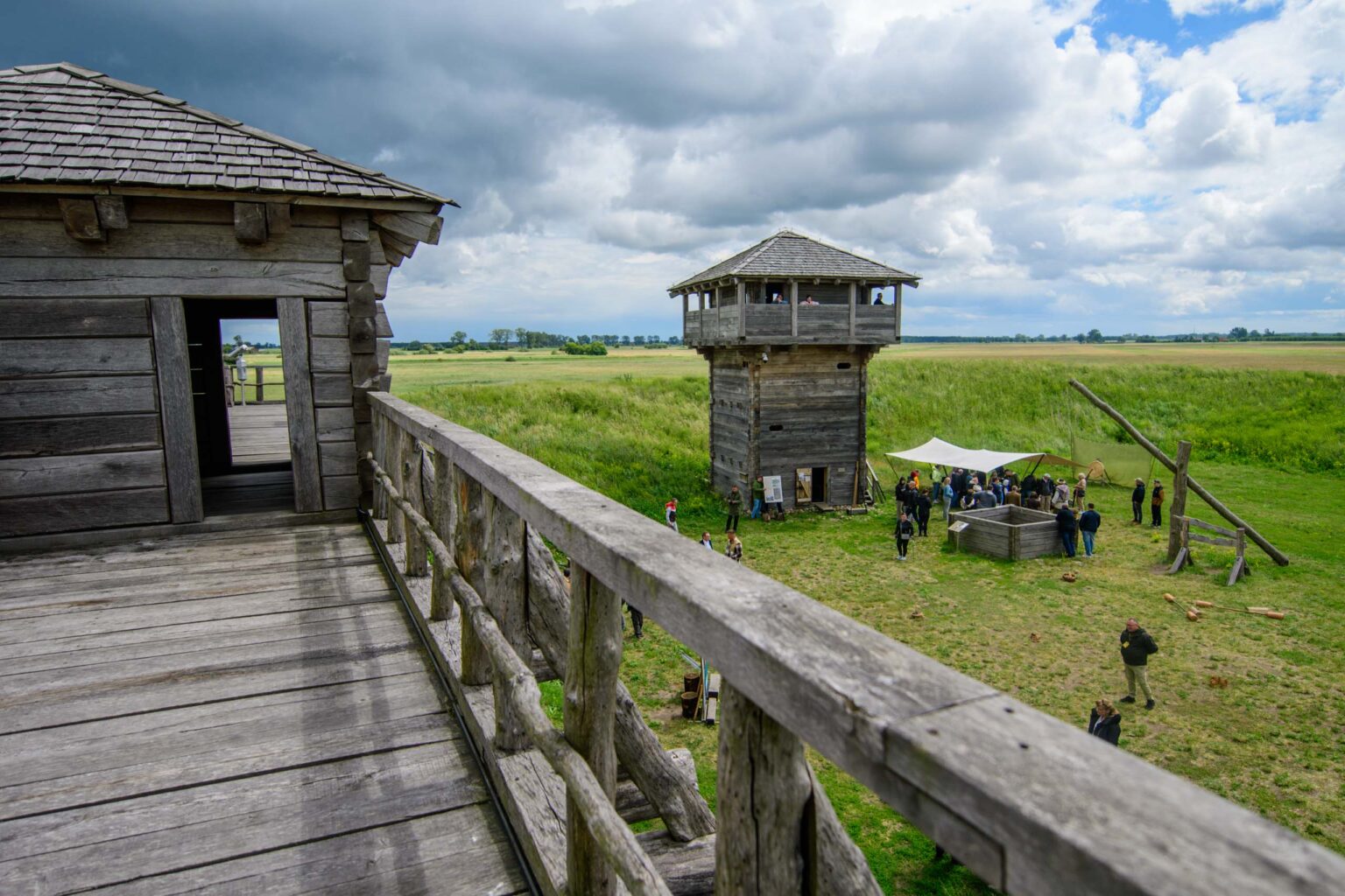 Piknik Archeologiczny w Tumie fot Sebastian Szwajkowski 5