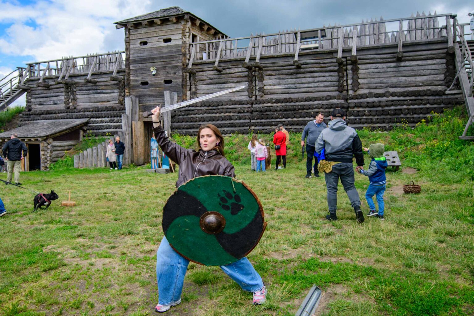 Piknik Archeologiczny w Tumie fot Sebastian Szwajkowski 8