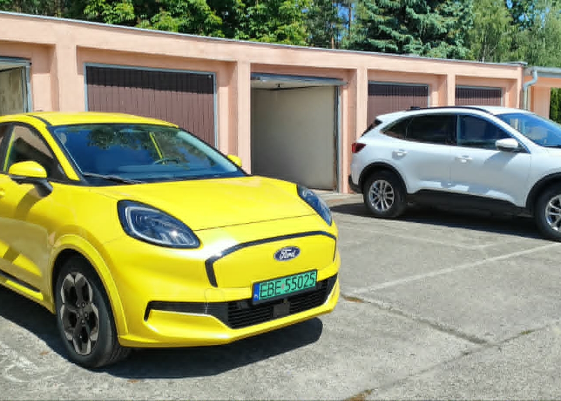 Nowe samochody w bełchatowskim technikum