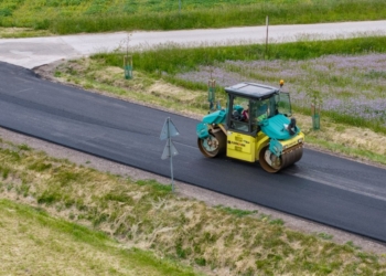 Trwa remont DW 704. Drogowcy modernizują ważną trasę w powiecie łowickim