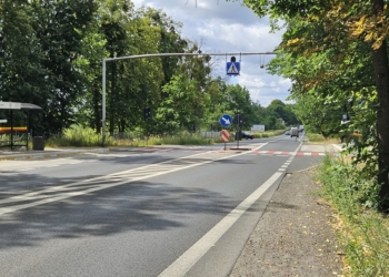Nowe światła na Strykowskiej w Łodzi. Przechodzą tamtędy setki dzieci