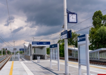 Winda na dworcu w Zgierzu znów nie działa. Pasażerowie skarżą się na awarie i uwięzienie w środku 9 Winda na dworcu w Zgierzu znów nie działa. Pasażerowie skarżą się na awarie i uwięzienie w środku