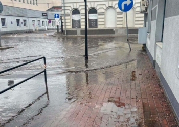 Ulewa sparaliżowała Zgierz. Ulice i lokale znów pod wodą