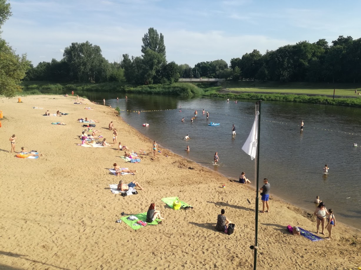 Spokojny początek sezonu na kąpieliskach w Sieradzu. Ratownicy apelują jednak o rozwagę