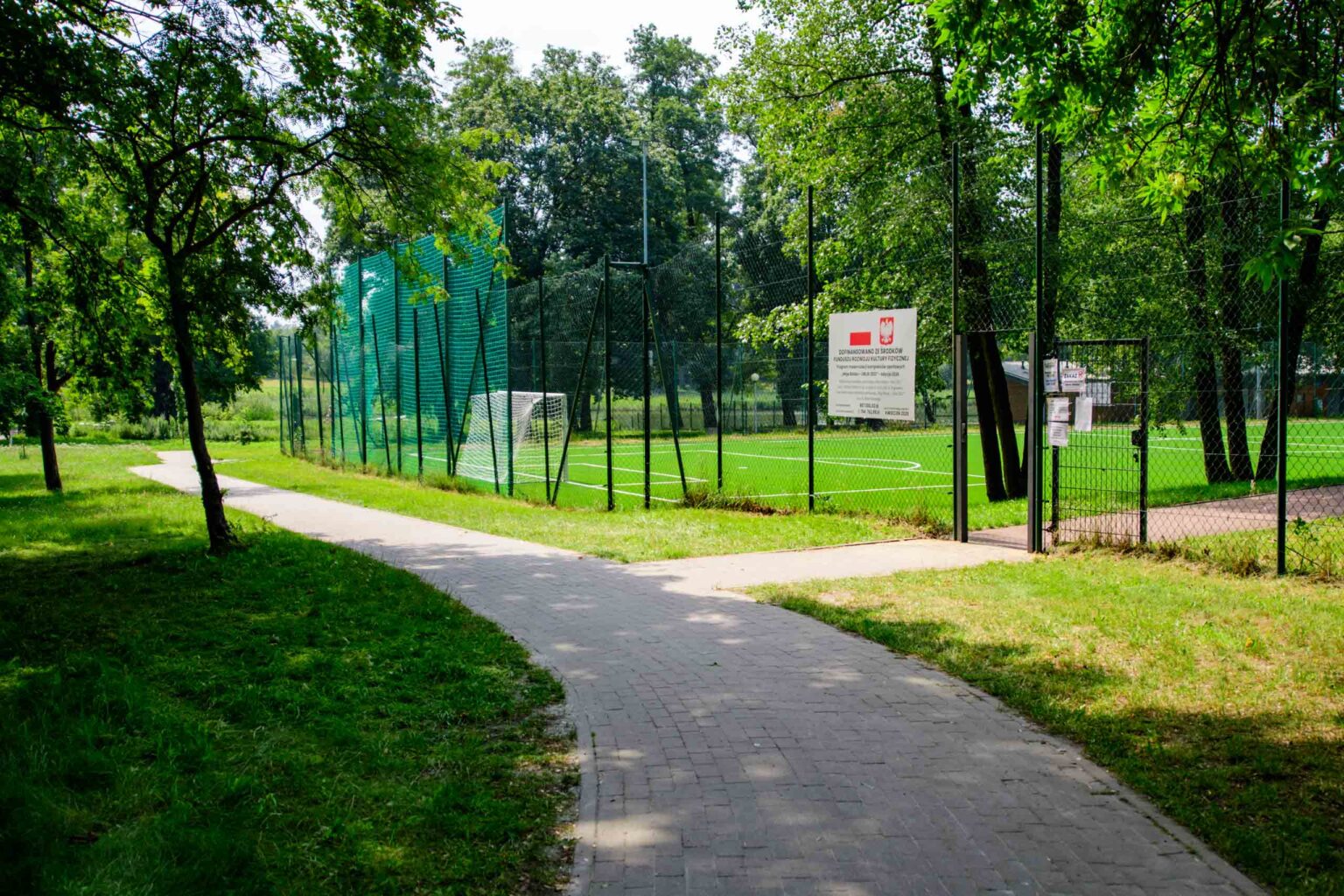 Orlik i boisko do Padla na Stawach Jana fot Sebastian Szwajkowski