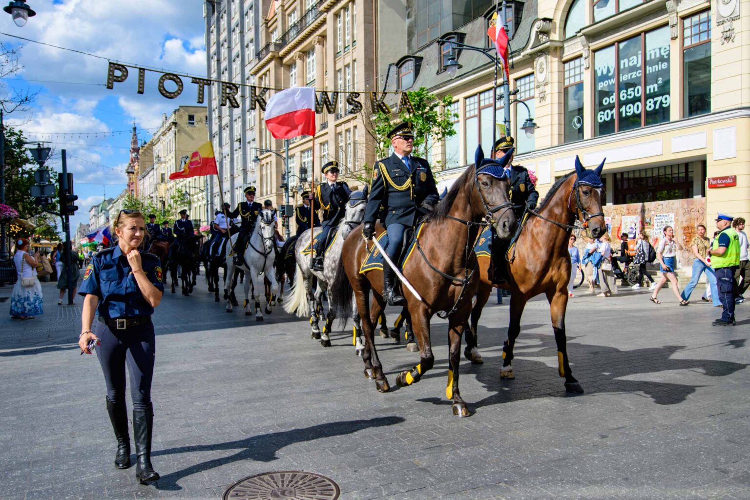Parada Konna ulicą Piotrkowską fot Sebastian Szwajkowski Parada Konna ulica Piotrkowska fot Sebastian Szwajkowski