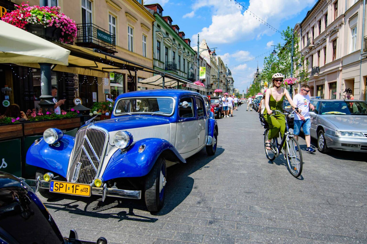 Parada zabytkowych Citroenow fot Sebastian Szwajkowski