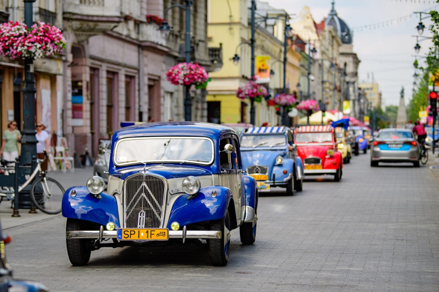 Parada zabytkowych Citroenow fot Sebastian Szwajkowski 23