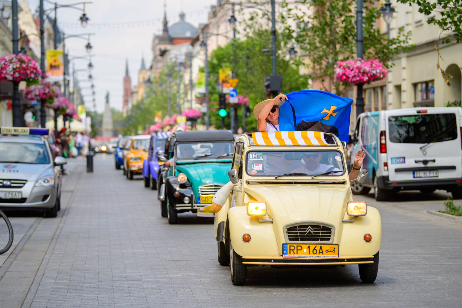 Parada zabytkowych Citroenow fot Sebastian Szwajkowski 25