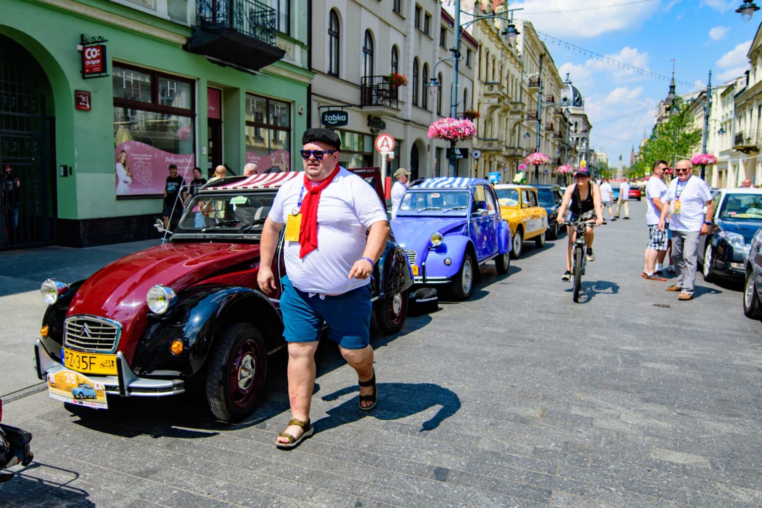 Parada zabytkowych Citroenow fot Sebastian Szwajkowski 3