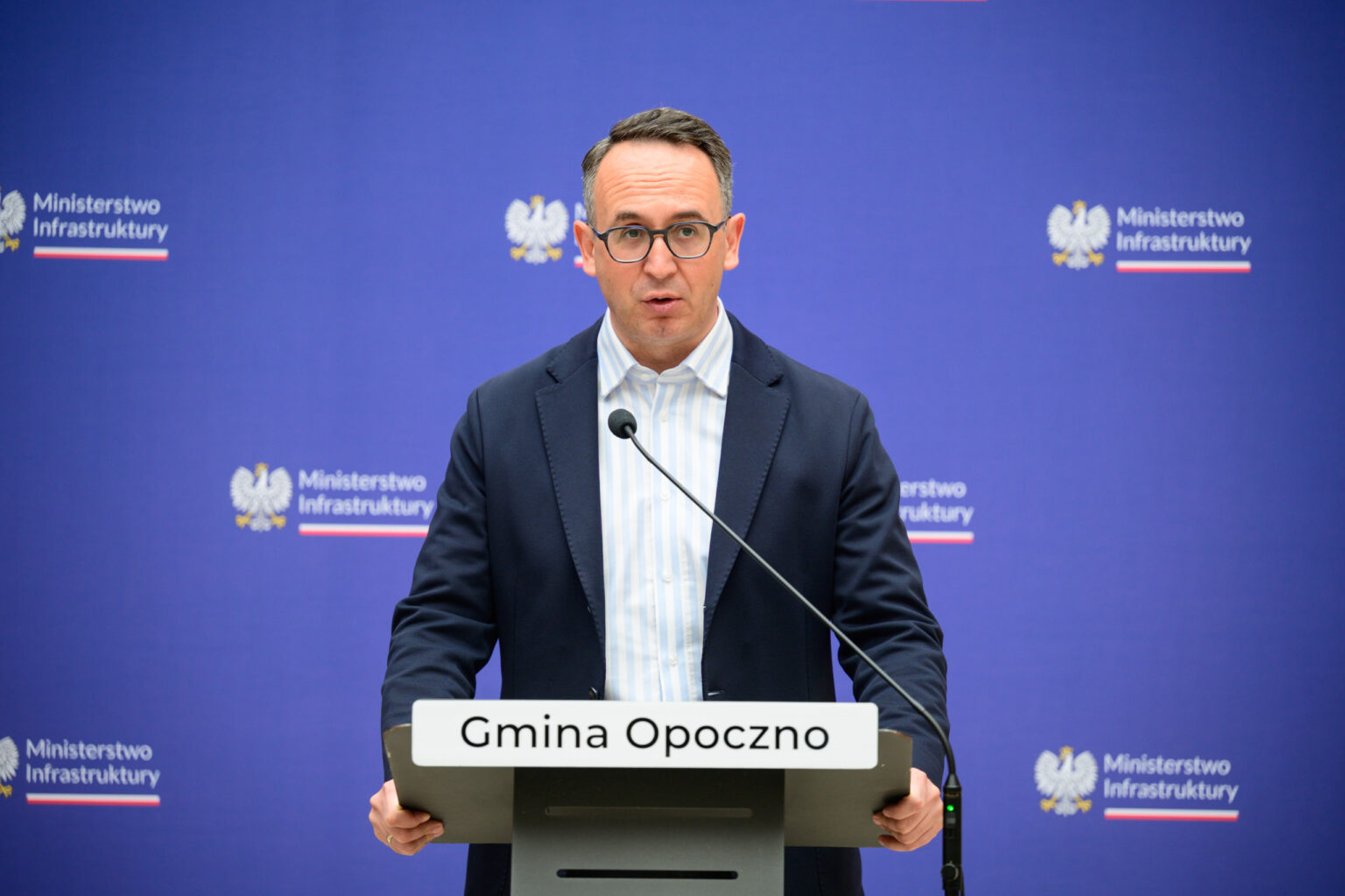 Podpisanie umowy na projekt dworca Opoczno Południe z ministrem Klimczakiem fot Sebastian Szwajkowski_15 Podpisanie umowy na projekt dworca Opoczno Poludnie z ministrem Klimczakiem fot Sebastian Szwajkowski 15