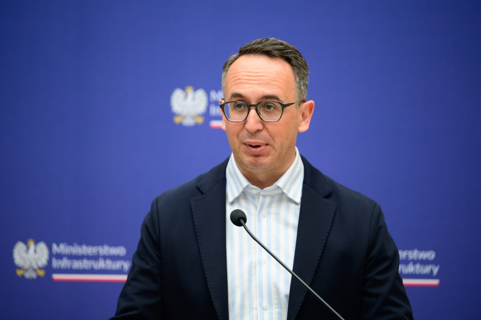 Podpisanie umowy na projekt dworca Opoczno Południe z ministrem Klimczakiem fot Sebastian Szwajkowski_16 Podpisanie umowy na projekt dworca Opoczno Poludnie z ministrem Klimczakiem fot Sebastian Szwajkowski 16