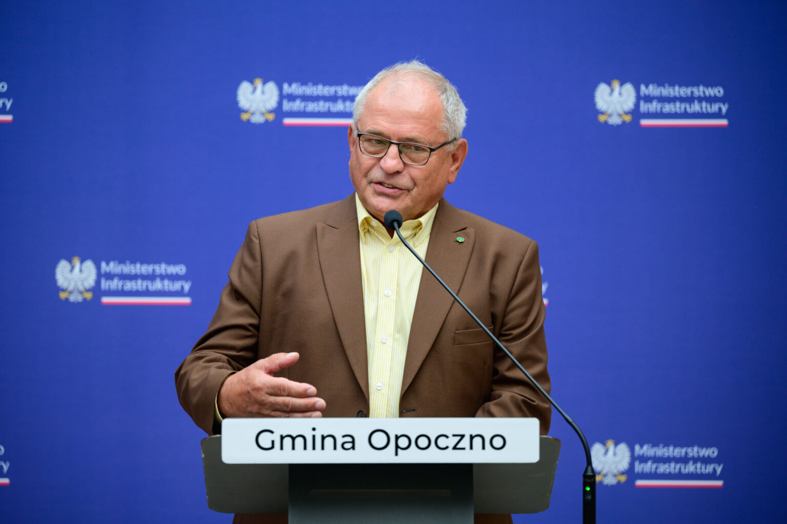 Podpisanie umowy na projekt dworca Opoczno Południe z ministrem Klimczakiem fot Sebastian Szwajkowski_20 Podpisanie umowy na projekt dworca Opoczno Poludnie z ministrem Klimczakiem fot Sebastian Szwajkowski 20
